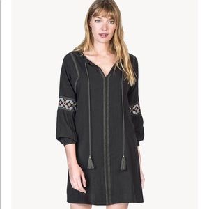 Lilla P linen shift dress from Garnet Hill